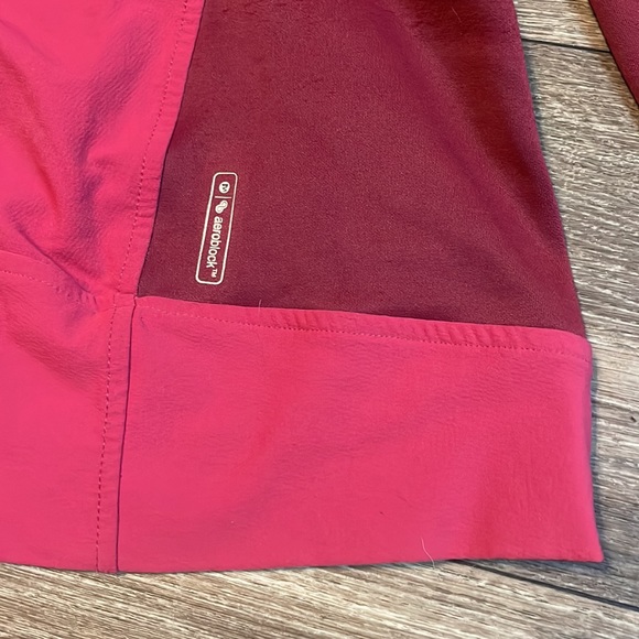 Merrell Women’s Aeroblock lightweight jacket - size medium, magenta color - Picture 4 of 5